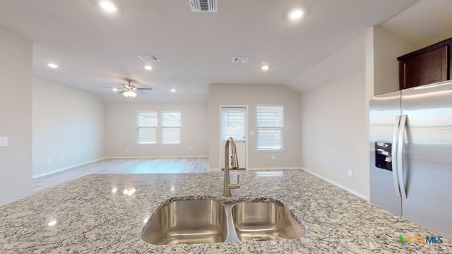 3037 Creekside Hills Boulevard, Copperas Cove, TX 76522
