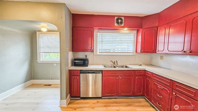 517 W Broadway Avenue, Montesano, WA 98563