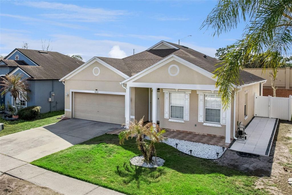 Image 2 of property listing at 4225 WATERSIDE POINTE CIRCLE, Orlando, FL 32829