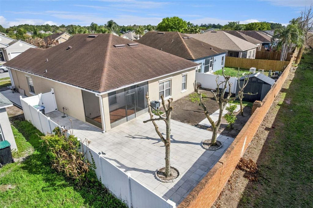 Image 23 of property listing at 4225 WATERSIDE POINTE CIRCLE, Orlando, FL 32829