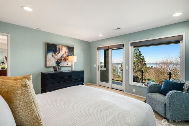 4017 56th Avenue SW, Seattle, WA 98116