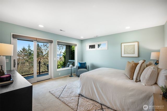 4017 56th Avenue SW, Seattle, WA 98116