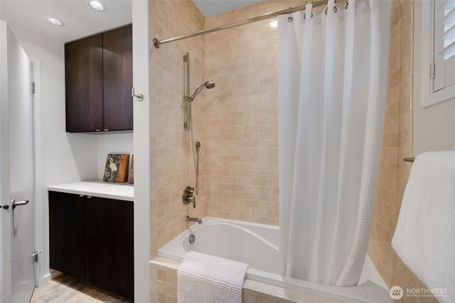 4017 56th Avenue SW, Seattle, WA 98116