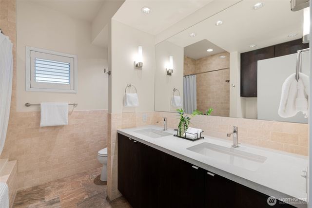 4017 56th Avenue SW, Seattle, WA 98116