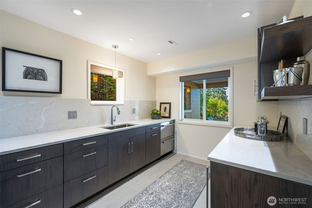 4017 56th Avenue SW, Seattle, WA 98116