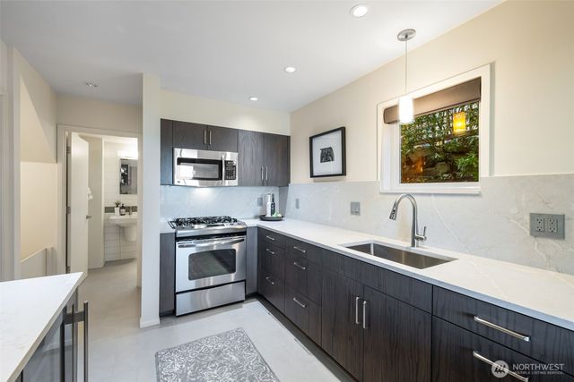 4017 56th Avenue SW, Seattle, WA 98116