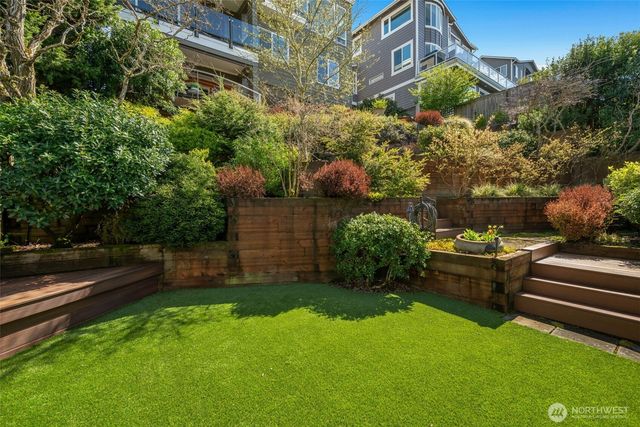 4017 56th Avenue SW, Seattle, WA 98116