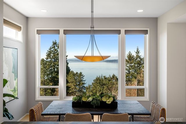 4017 56th Avenue SW, Seattle, WA 98116