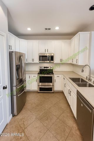 106 E CATCLAW Street, Gilbert, AZ 85296