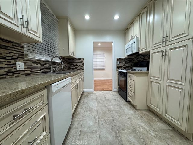 7701 Wilkinson, North Hollywood, CA 91605