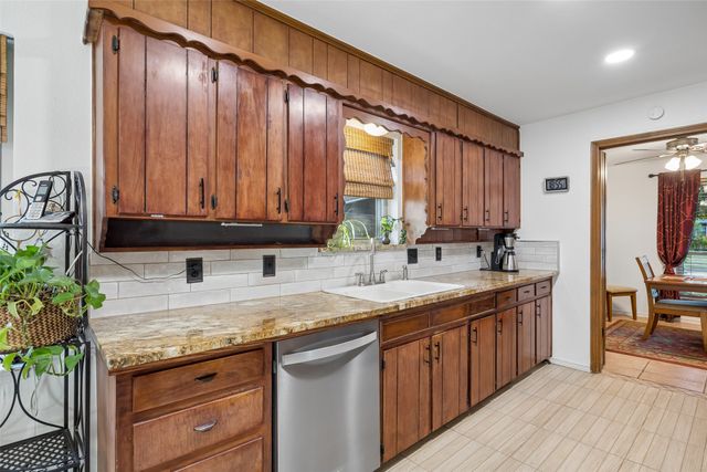 2104 Westlake Drive, Plano, TX 75075