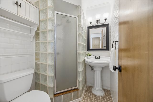 2104 Westlake Drive, Plano, TX 75075