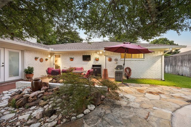 2104 Westlake Drive, Plano, TX 75075