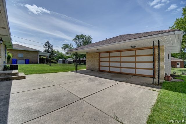 67 Greenhill Terrace, West Seneca, NY 14224