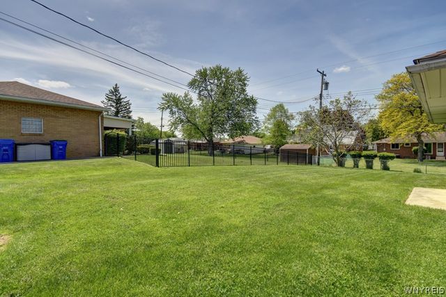 67 Greenhill Terrace, West Seneca, NY 14224
