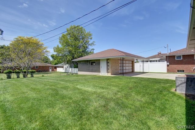 67 Greenhill Terrace, West Seneca, NY 14224