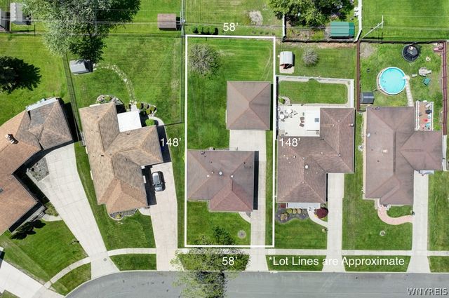 67 Greenhill Terrace, West Seneca, NY 14224