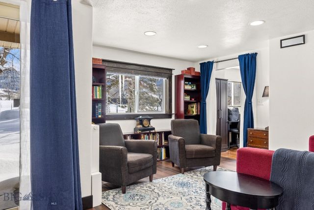 12977 Cottonwood Road, Bozeman, MT 59718