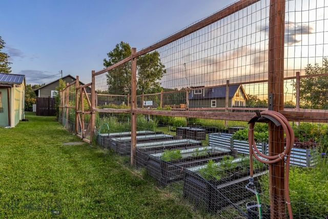 12977 Cottonwood Road, Bozeman, MT 59718