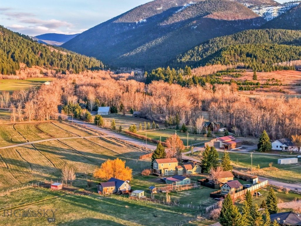 12977 Cottonwood Road, Bozeman, MT 59718