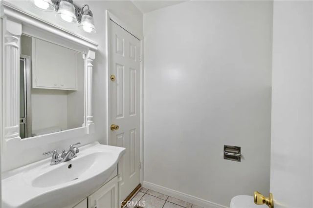 21816 Providencia Street, Woodland Hills, CA 91364