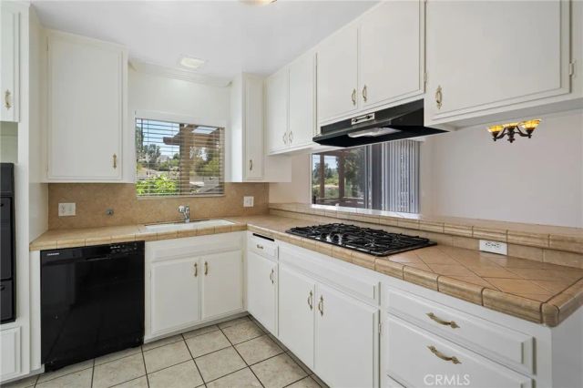 21816 Providencia Street, Woodland Hills, CA 91364