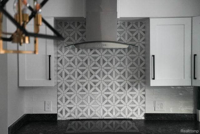 2172 Ostrum Drive, Waterford Charter Township, MI 48328