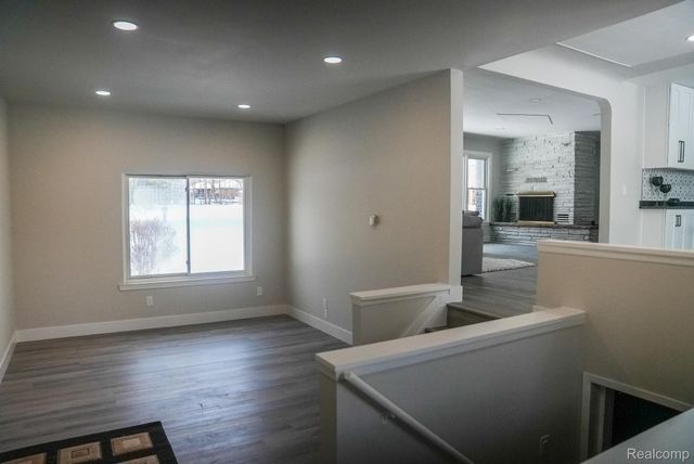 2172 Ostrum Drive, Waterford Charter Township, MI 48328