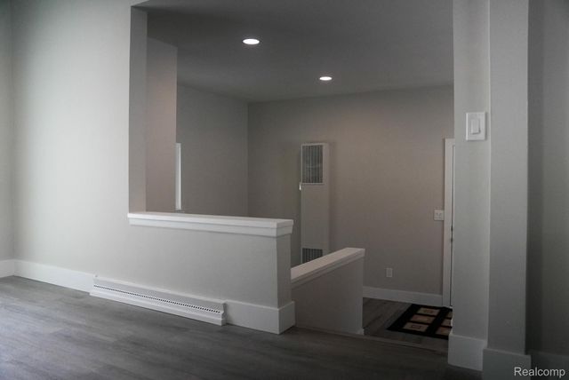 2172 Ostrum Drive, Waterford Charter Township, MI 48328