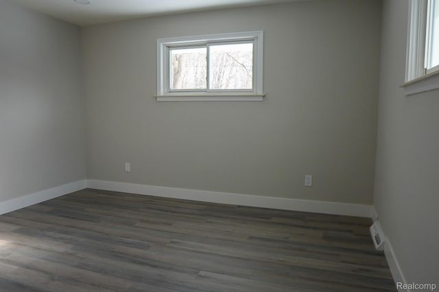 2172 Ostrum Drive, Waterford Charter Township, MI 48328