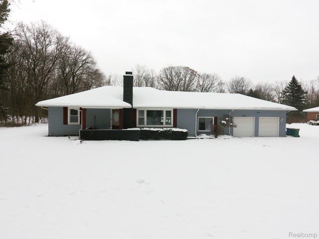 2172 Ostrum Drive, Waterford Charter Township, MI 48328