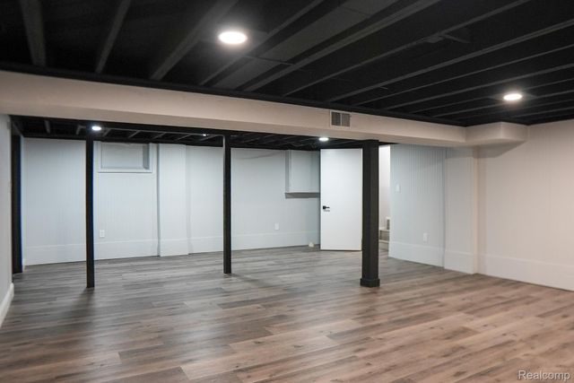 2172 Ostrum Drive, Waterford Charter Township, MI 48328