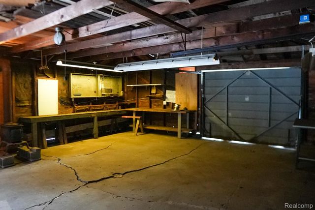 2172 Ostrum Drive, Waterford Charter Township, MI 48328