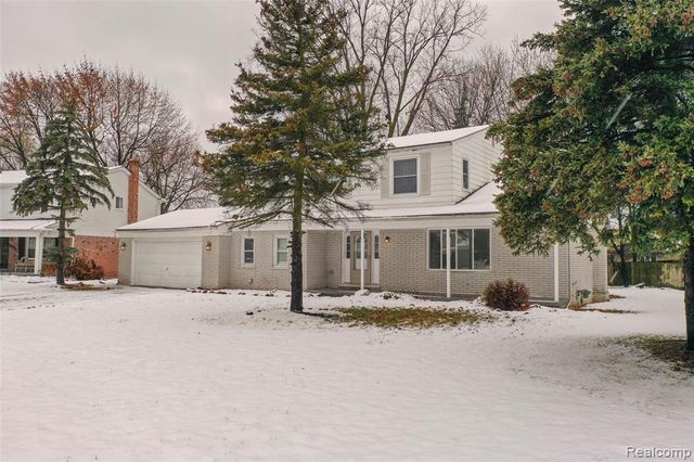 39735 Bonnie Court, Clinton Township, MI 48038