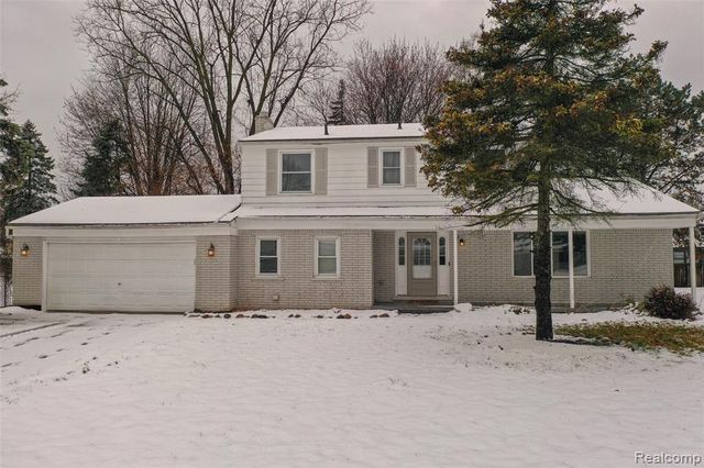 39735 Bonnie Court, Clinton Township, MI 48038