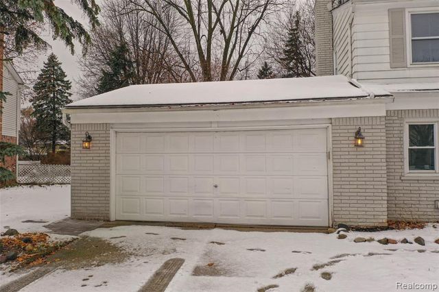 39735 Bonnie Court, Clinton Township, MI 48038
