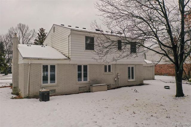 39735 Bonnie Court, Clinton Township, MI 48038