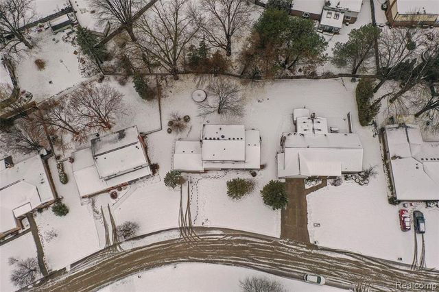 39735 Bonnie Court, Clinton Township, MI 48038