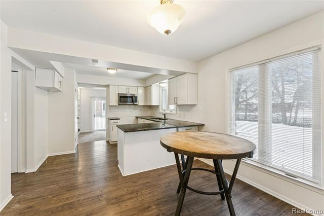 39735 Bonnie Court, Clinton Township, MI 48038