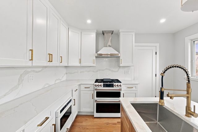 748 Mount Auburn St. 748, Watertown, MA 02472