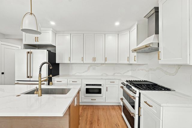 748 Mount Auburn St. 748, Watertown, MA 02472