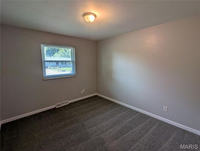 213 Lakeland Boulevard, Swansea, IL 62226