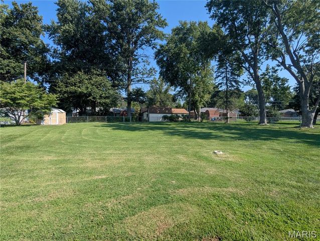 213 Lakeland Boulevard, Swansea, IL 62226