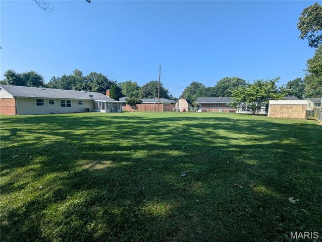 213 Lakeland Boulevard, Swansea, IL 62226