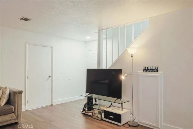 2214 W Wardlow, Long Beach, CA 90810
