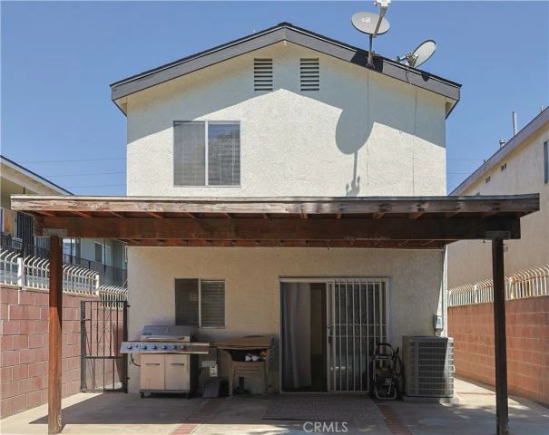 2214 W Wardlow, Long Beach, CA 90810