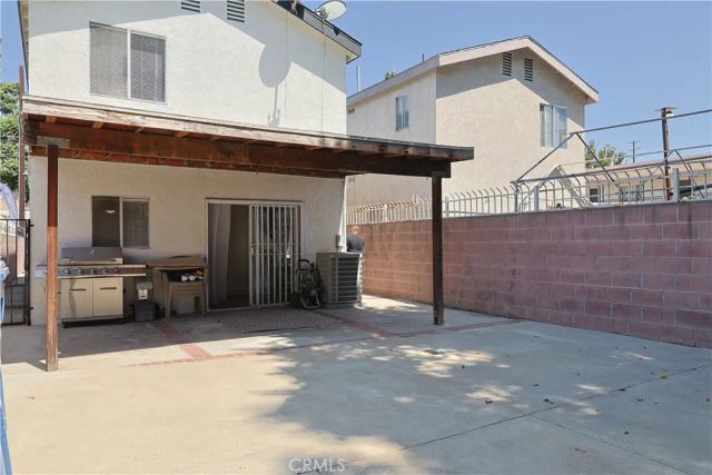2214 W Wardlow, Long Beach, CA 90810