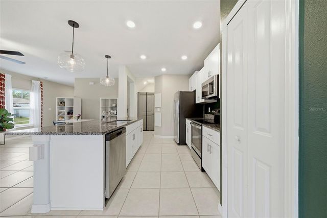 6298 BAR S BAR TRAIL, Zephyrhills, FL 33541