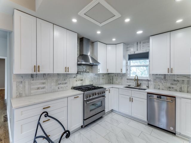 2001 Pebblebrook Trail, Irving, TX 75060