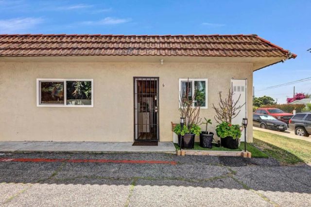 2012 E Mission Avenue 6, Escondido, CA 92027